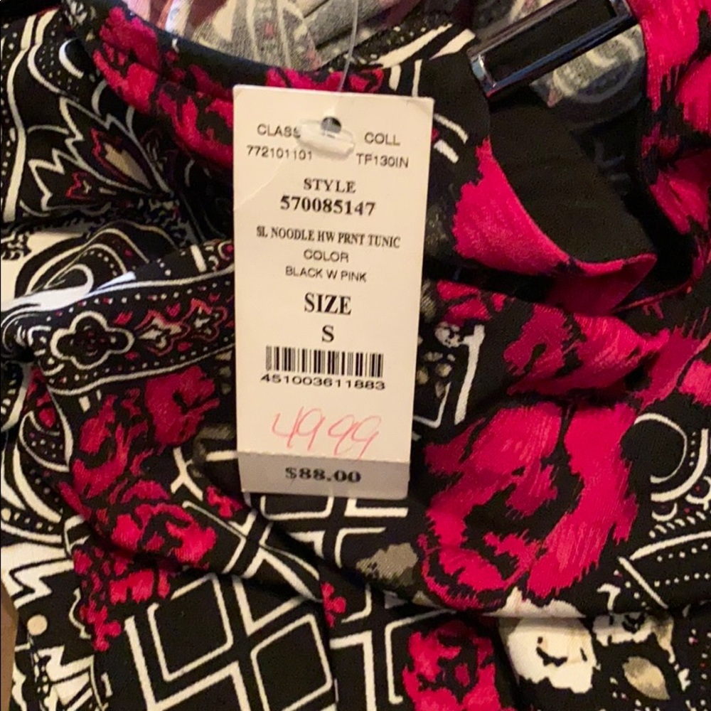 Top - Picture 4 of 4